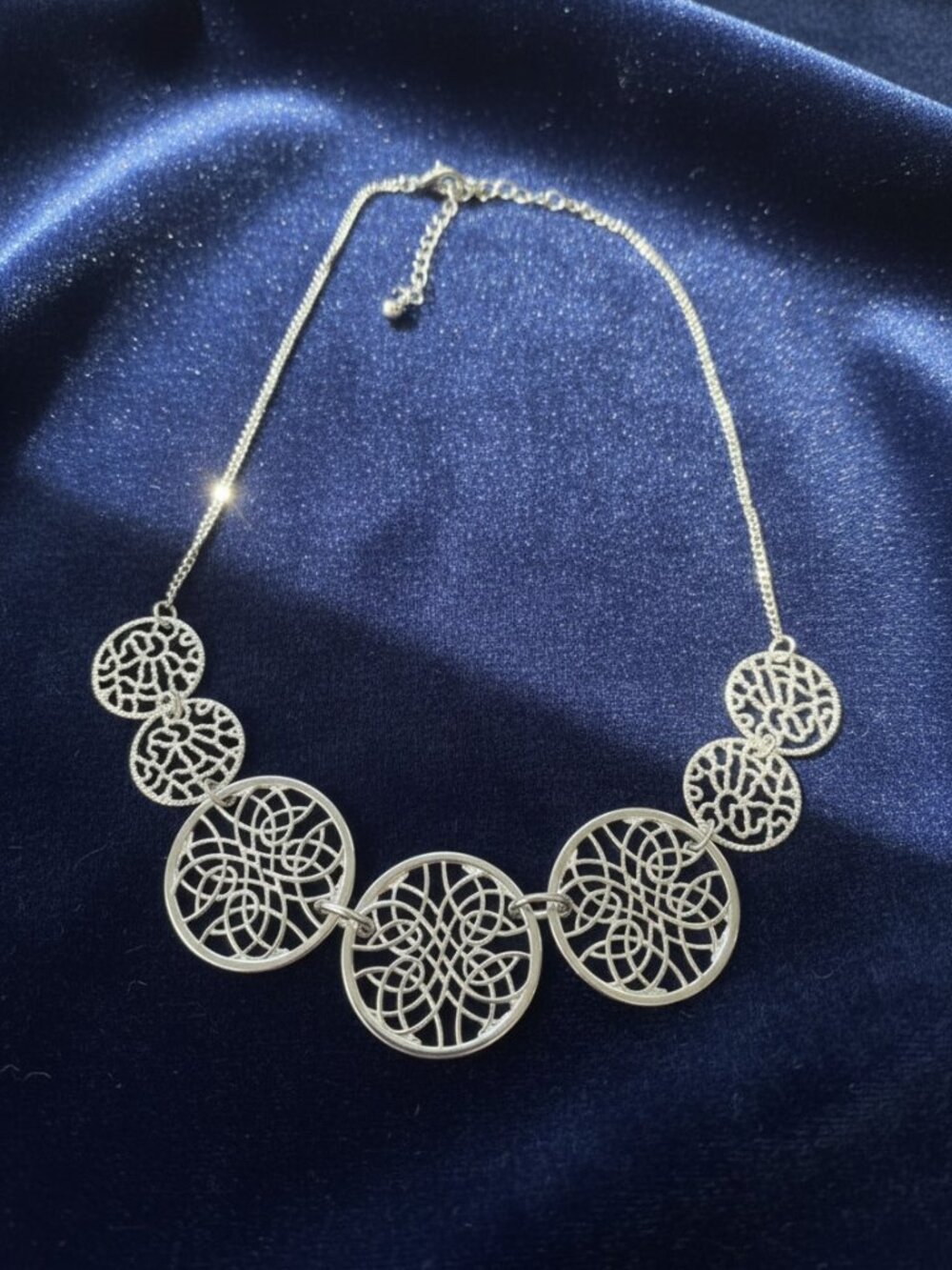 Silver Tone Filigree Necklace NEW